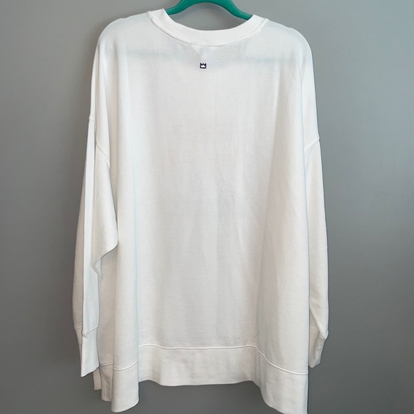 NWT Crown & Ivy Red White and Boozy Sequin Graphic Sweatshirt Size 3X - Picture 4 of 5